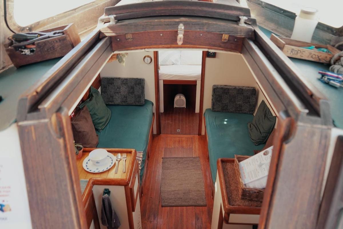 Hotel Cozy Lisbon Marina Sleepaboard - Sail Away Exterior foto